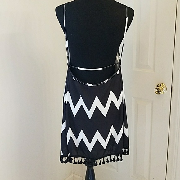 Nwot Black&White Shift - Picture 3 of 4